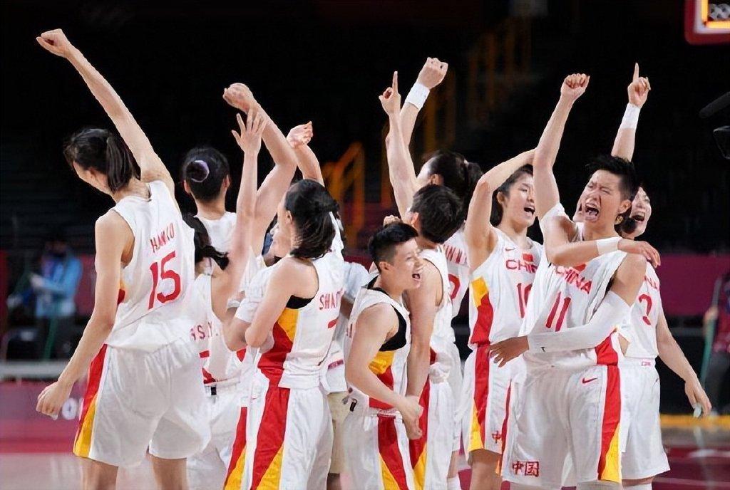 中国女篮今晚决赛直播回放